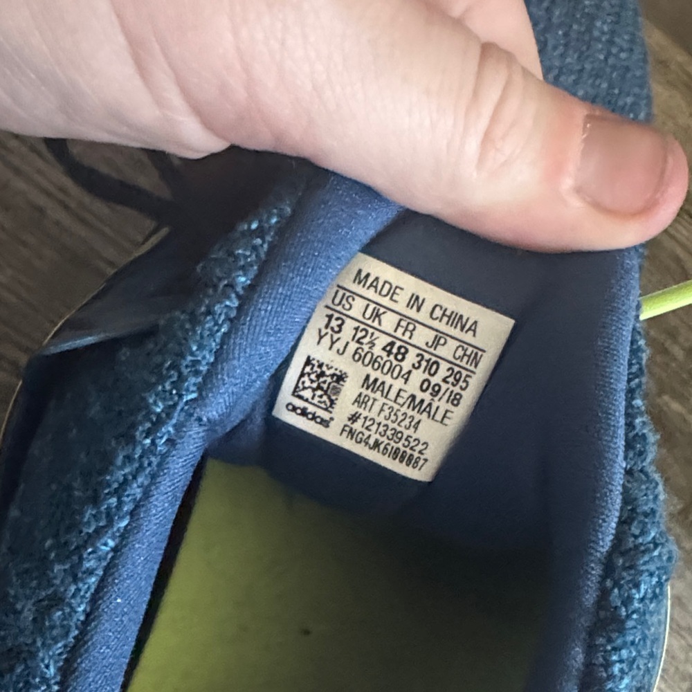 Adidas ultra boost Navy and Neon Yellow Running Shoes - Picture 5 of 5